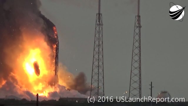 SpaceX-Static-Fire-Anomaly-AMOS-6-09-01-2016.avi_snapshot_01.23_2016.09.02_06.18.02-1-640x360